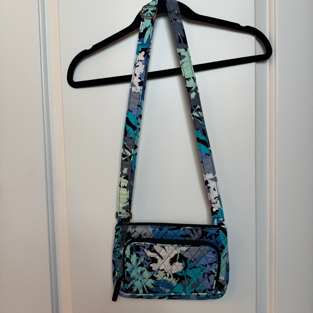 Vera Bradley CAMOFLORAL Wallet Purse Adjustable 2016 VGUC Retired